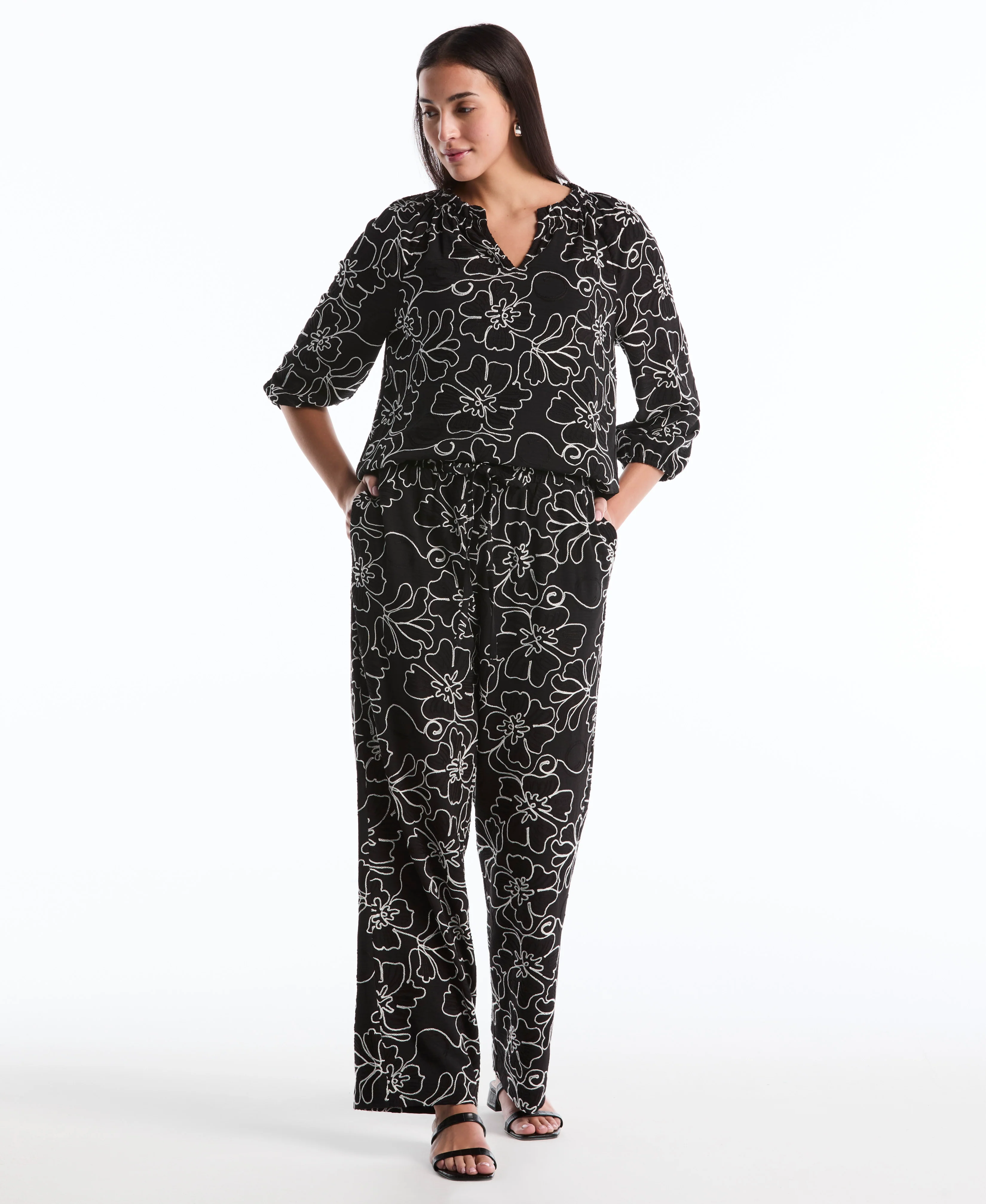 Floral Embroidered Drawstring Pant - Image 4