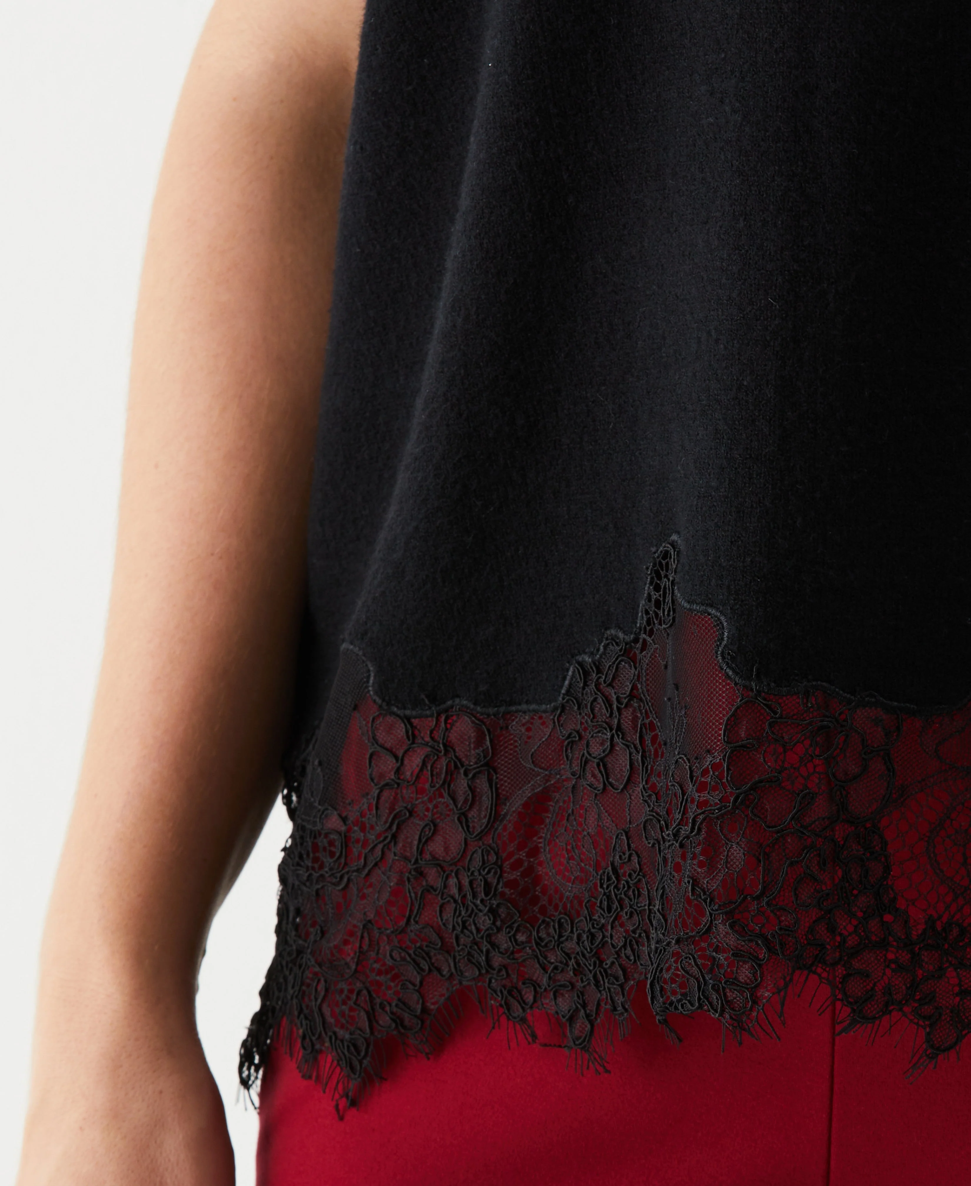 Plus Size Lace Trim Shell - Image 4